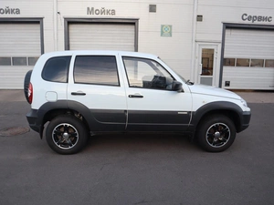 Внедорожник Chevrolet Niva 2015 года, 680000 рублей, Железногорск