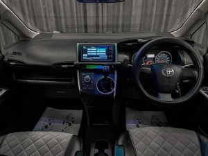 Минивэн Toyota Wish 2010 года, 1175000 рублей, Красноярск