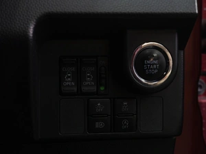 Хетчбэк Toyota Tank 2020 года, 1289000 рублей, Тюмень