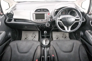 Хетчбэк Honda Fit 2012 года, 749000 рублей, Красноярск