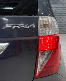 Минивэн Honda FR-V 2005 года, 797000 рублей, Красноярск