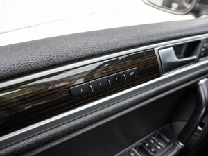 Внедорожник Volkswagen Touareg 2015 года, 2575000 рублей, Краснодар