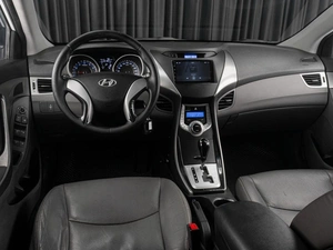 Седан Hyundai Elantra 2011 года, 849000 рублей, Тюмень
