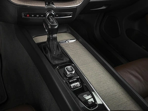Внедорожник Volvo XC60 2018 года, 3224000 рублей, Ставрополь