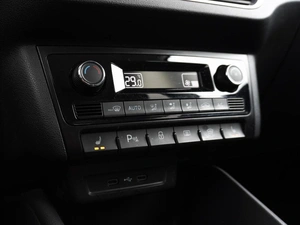 Лифтбек Volkswagen Polo 2020 года, 1715555 рублей, Тверь