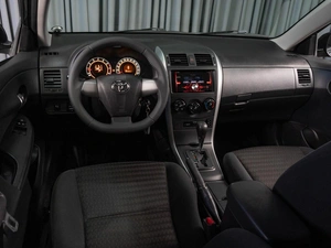 Седан Toyota Corolla 2012 года, 1249000 рублей, Тюмень