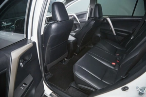 Внедорожник Toyota RAV4 2012 года, 2147000 рублей, Красноярск