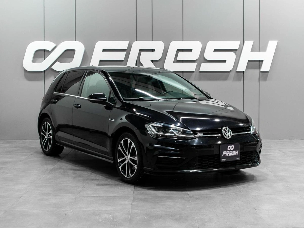 Хетчбэк Volkswagen Golf 2019 года, 1999000 рублей, Тюмень