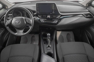 Внедорожник Toyota C-HR 2020 года, 2799000 рублей, Барнаул