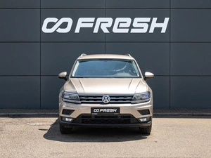 Внедорожник Volkswagen Tiguan 2018 года, 2180000 рублей, Краснодар