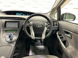 Лифтбек Toyota Prius 2011 года, 999000 рублей, Красноярск