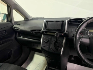 Минивэн Toyota Wish 2011 года, 1199000 рублей, Красноярск