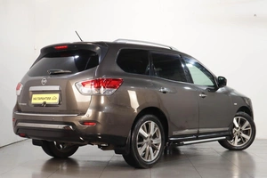 Внедорожник Nissan Pathfinder 2015 года, 2149000 рублей, Челябинск