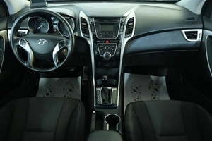 Хетчбэк Hyundai i30 2012 года, 949000 рублей, Омск
