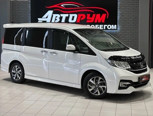 Минивэн Honda Stepwgn 2016 года, 1840000 рублей, Красноярск