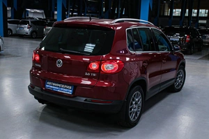 Внедорожник Volkswagen Tiguan 2010 года, 1248000 рублей, Солонцы