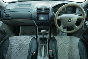 Седан Mazda Familia 2002 года, 289000 рублей, Омск
