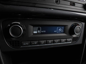 Седан Volkswagen Polo 2019 года, 1329000 рублей, Воронеж