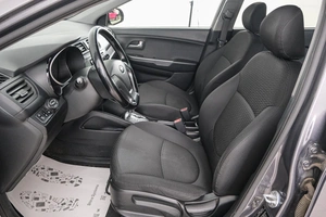 Седан Kia Rio 2015 года, 1089000 рублей, Красноярск