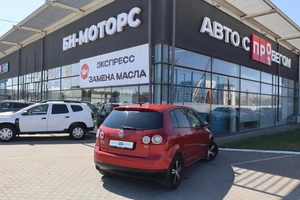 Хэтчбек Volkswagen Golf Plus 2008 года, 730000 рублей, Мирное