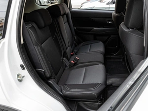 Внедорожник Mitsubishi Outlander 2021 года, 2370000 рублей, Краснодар