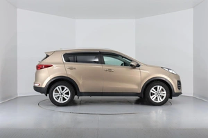 Внедорожник Kia Sportage 2017 года, 1750000 рублей, Брянск