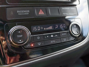 Внедорожник Mitsubishi Outlander 2016 года, 1899000 рублей, Краснодар