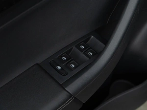 Лифтбек Volkswagen Polo 2021 года, 1950046 рублей, Москва
