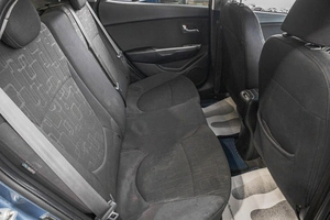 Седан Kia Rio 2012 года, 799000 рублей, Барнаул