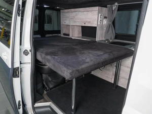 Минивэн Volkswagen Transporter 2017 года, 5670000 рублей, Сургут