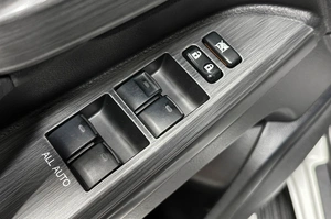 Внедорожник Toyota Land Cruiser 2016 года, 6400000 рублей, Красноярск