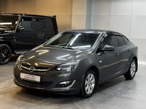 Седан Opel Astra 2013 года, 647000 рублей, Красноярск