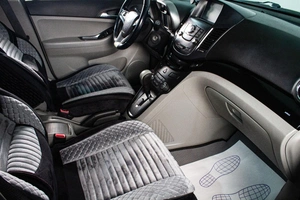 Минивэн Chevrolet Orlando 2012 года, 989000 рублей, Сургут