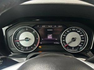 Внедорожник Volkswagen Touareg 2018 года, 3975000 рублей, Красноярск