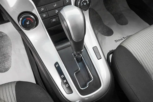 Седан Chevrolet Cruze 2014 года, 799000 рублей, Барнаул