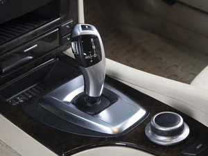 Седан BMW 5 серия 2008 года, 1670000 рублей, Омск