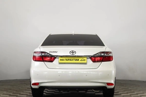 Седан Toyota Camry 2018 года, 1879000 рублей, Пермь