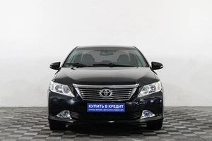 Седан Toyota Camry 2012 года, 1699000 рублей, Сургут