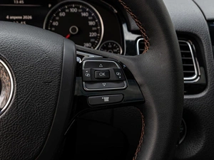 Внедорожник Volkswagen Touareg 2014 года, 2468000 рублей, Краснодар