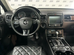 Внедорожник Volkswagen Touareg 2016 года, 3149000 рублей, Красноярск