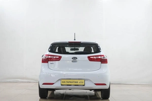 Хетчбэк Kia Rio 2012 года, 799000 рублей, Новокузнецк