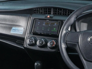 Седан Toyota Corolla Axio 2019 года, 1599000 рублей, Сургут