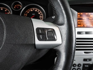 Хетчбэк Opel Astra 2011 года, 634000 рублей, Воронеж