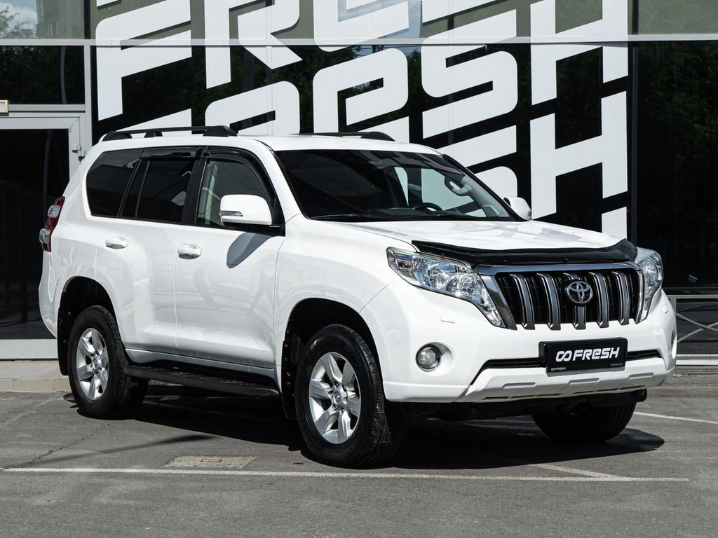 Внедорожник Toyota Land Cruiser Prado 2015 года, 3550000 рублей, Волгоград