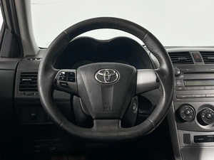 Седан Toyota Corolla 2012 года, 898900 рублей, Казань
