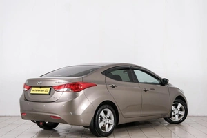 Седан Hyundai Elantra 2012 года, 1019000 рублей, Красноярск