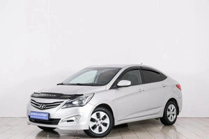 Седан Hyundai Solaris 2014 года, 1049000 рублей, Красноярск