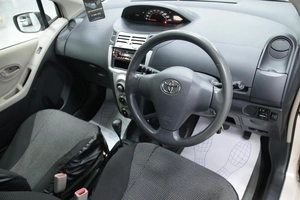 Хетчбэк Toyota Vitz 2006 года, 578000 рублей, Солонцы