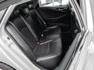 Седан Hyundai Sonata 2012 года, 1330000 рублей, Краснодар