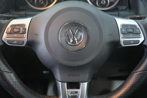 Внедорожник Volkswagen Tiguan 2013 года, 899000 рублей, Омск